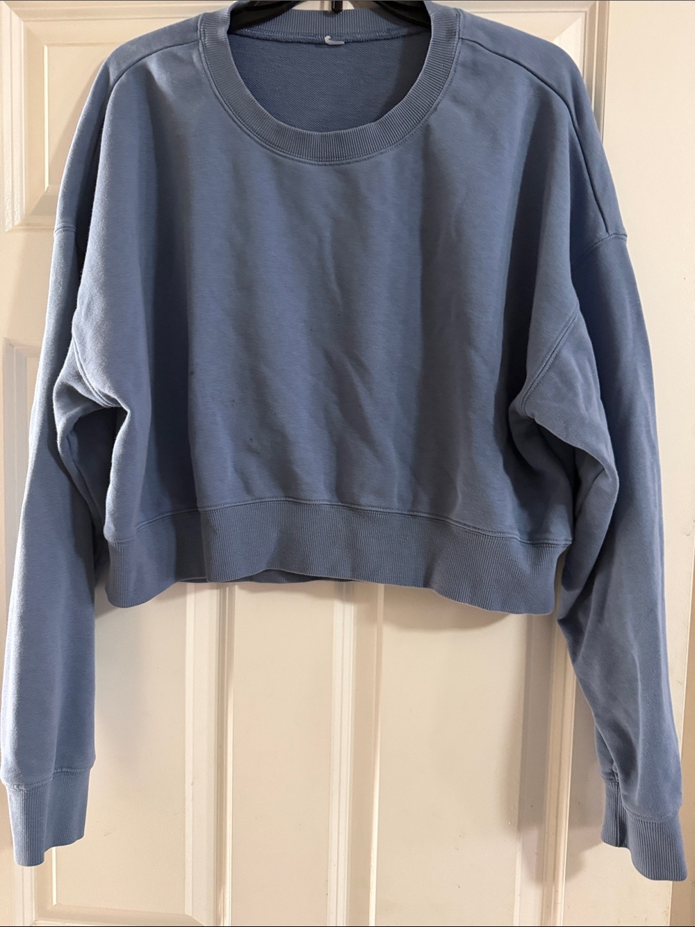 Fabletics Cropped Crewneck Sweatshirt in Dusty Blue